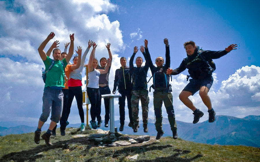 Zamestnanci Coderama na turistike v horách